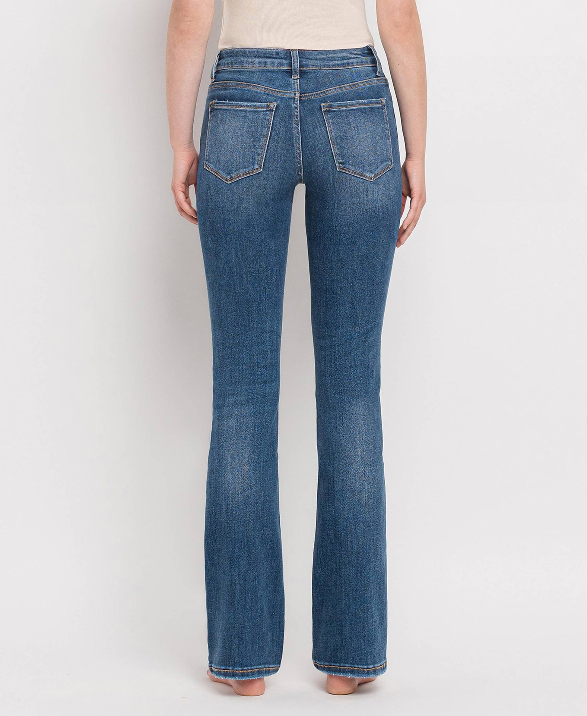 Titilatting MID RISE BOOTCUT JEANS