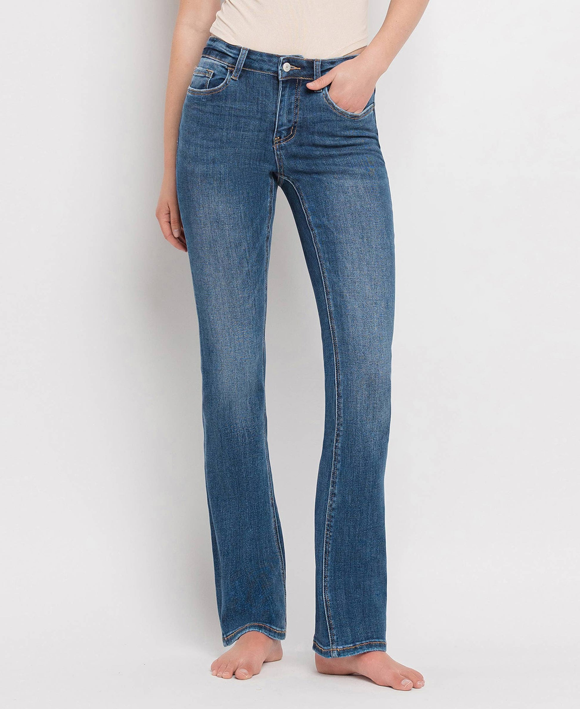 Titilatting MID RISE BOOTCUT JEANS