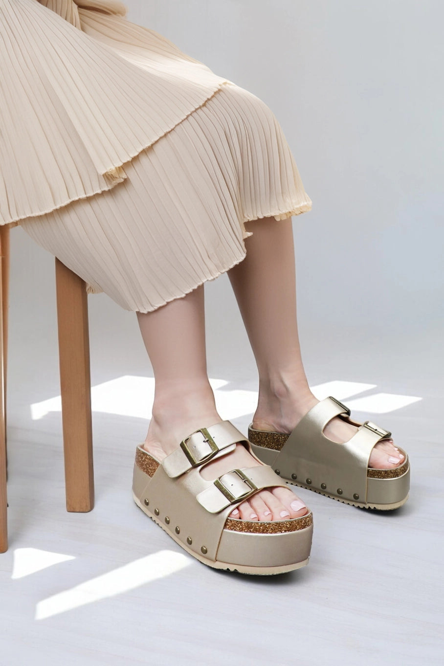 Champagne Maddie Platform